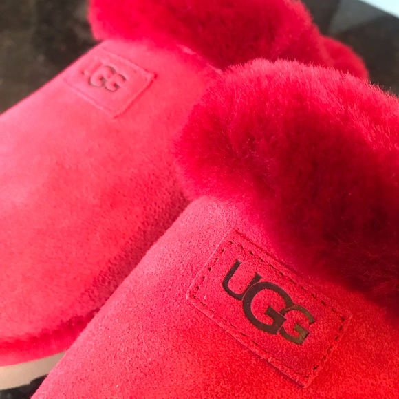 New UGG Cozy Slipper, Ribbon Red Fuzzy Slippers, Cherry Red Plush Slip-Ons, UGGs - Picture 11 of 16